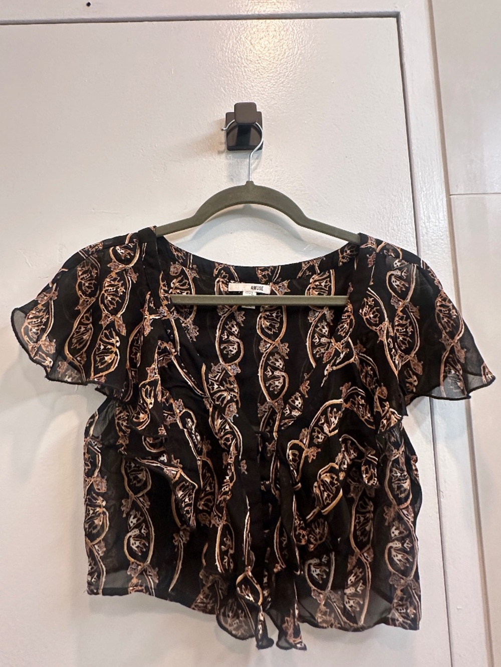 Amuse Society Black Frill Top S, Never Worn